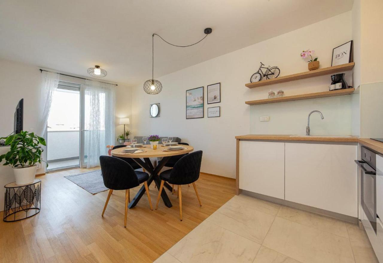 Appartement Lovely *